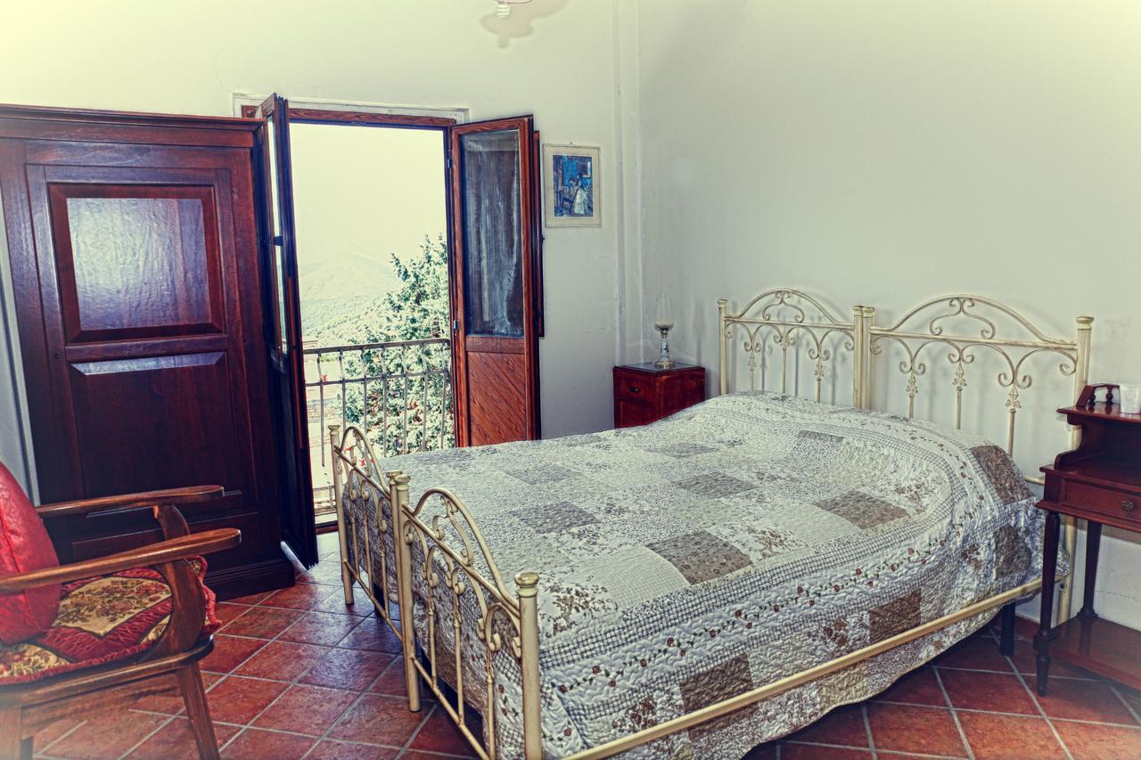 La Pietra D'Argento Bed & Breakfast Caserta Vecchia Luaran gambar