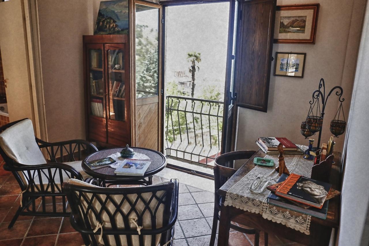 La Pietra D'Argento Bed & Breakfast Caserta Vecchia Luaran gambar